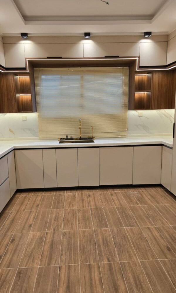 Photo 2025 12 25 15 54 30 600x1000